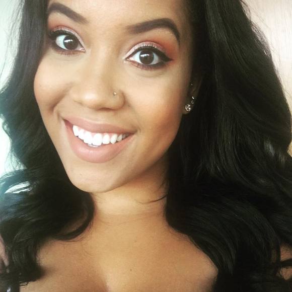 Meet your Posher, Loren - Picture 1 of 1